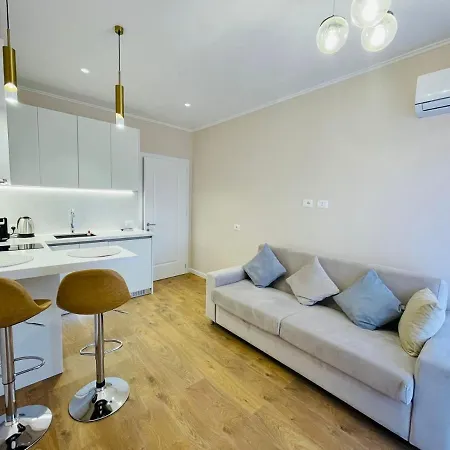 Premium Center Apartment